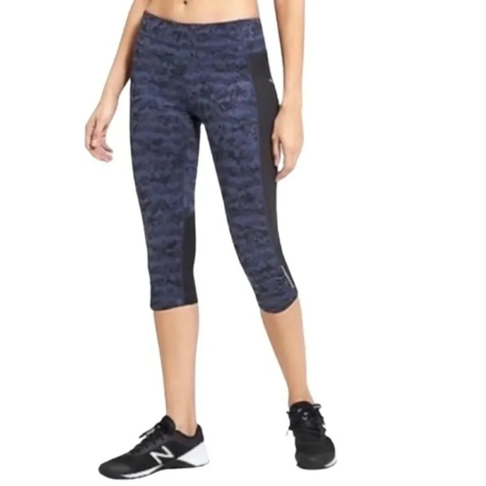 Athleta Dobby Be Free Dapple Knicker Crop Leggings
